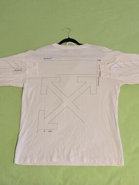 Off-White White Short-Sleeve Tee with Outline Arrow Back Graphic